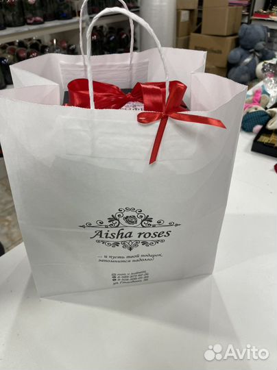 Розы в колбе