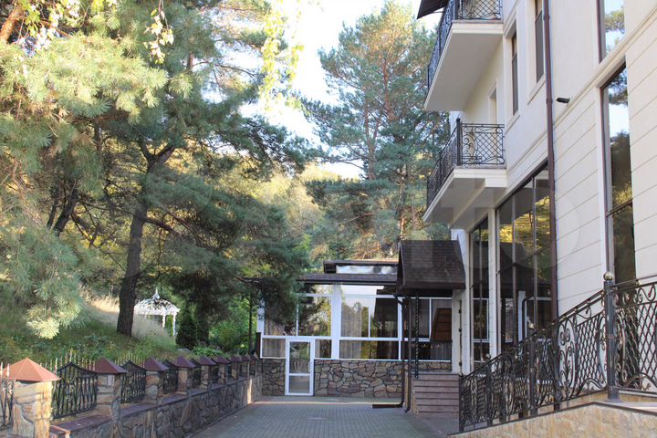 Гостиница, 2304 м²