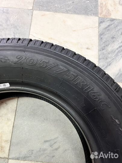 Royal Black Royal Commercial 205/75 R16C