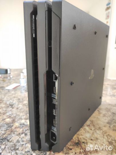 Sony PS4 pro 1tb + 3 игры