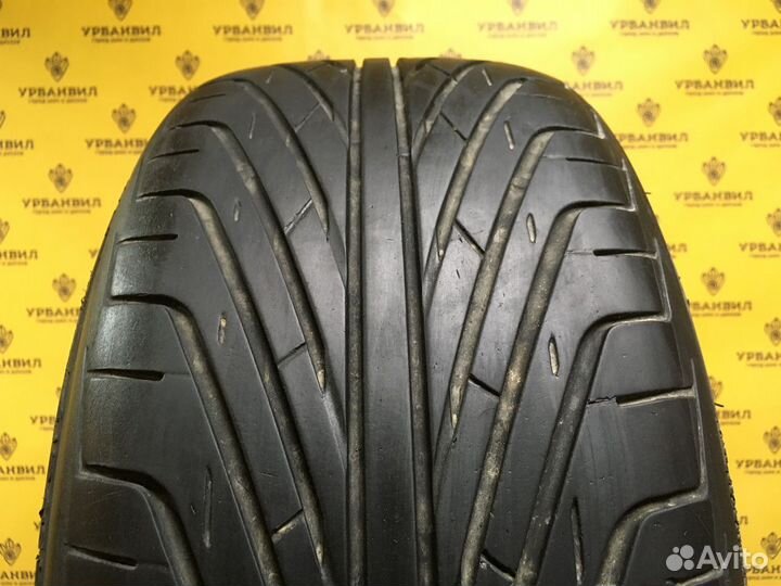 Triangle TR968 215/35 R19 85W