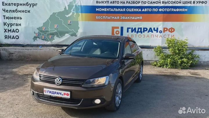 Пружина багажника Volkswagen Jetta (A6) 5C6827665A