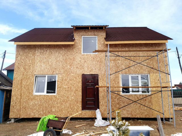 Дом 108 м² на участке 6 сот.