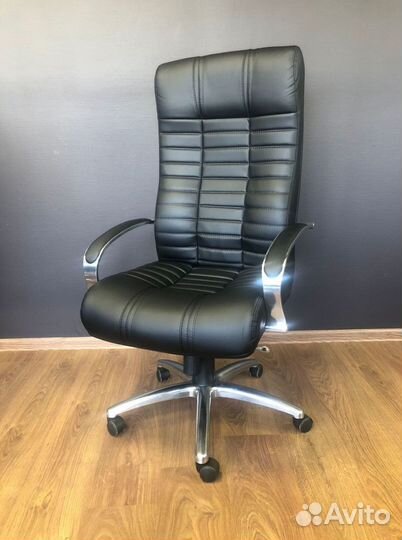 Компьютерное кресло новое