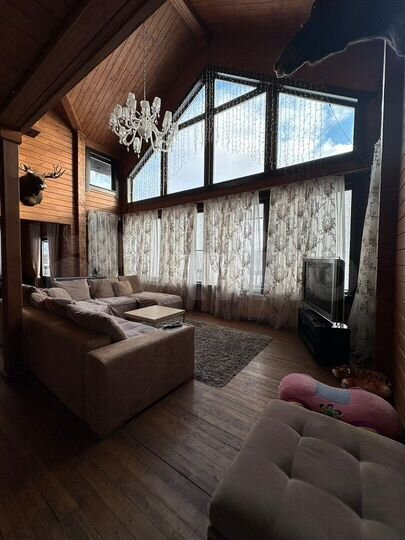 Дом 257,9 м² на участке 3,29 га