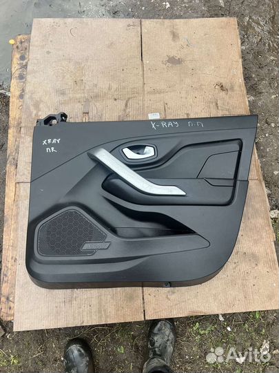 Обшивка двери передняя правая LADA Xray