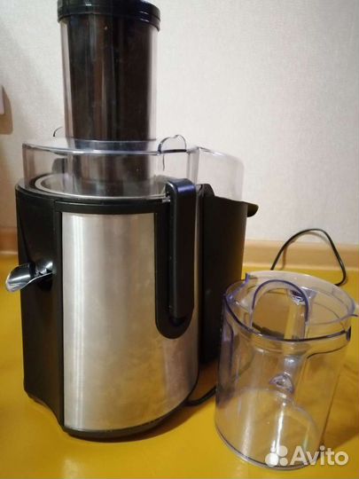 Соковыжималка новая