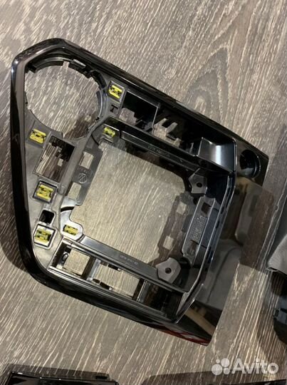 Декор торпеды high line VW tiguan ll