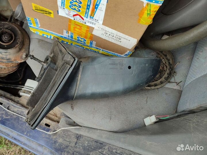 Киа Авелла зеркало правое