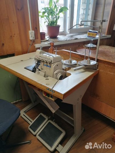 Оверлок промышленный juki