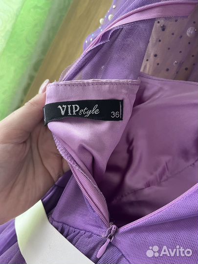 Нарядное платье 40-42 р