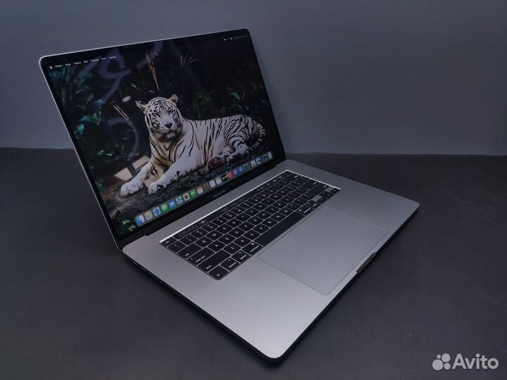 MacBook Pro 16