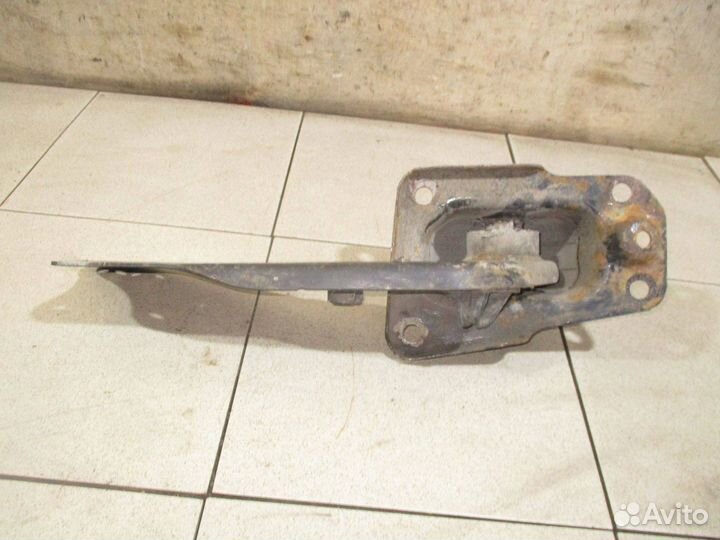 Рычаг задний продольный правый VW Jetta 6 (1B)