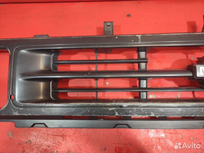 Решетка радиатора Nissan Terrano 1 1985-1995