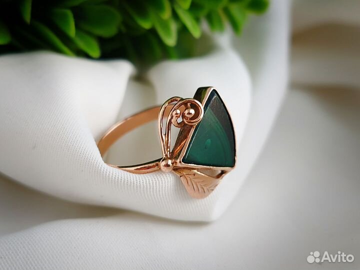 Золотое Советское Кольцо 583 пробы с Малахитом