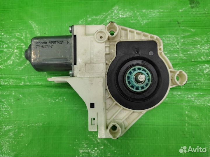 Моторчик стеклоподъемника з/п 8K0959812A VAG