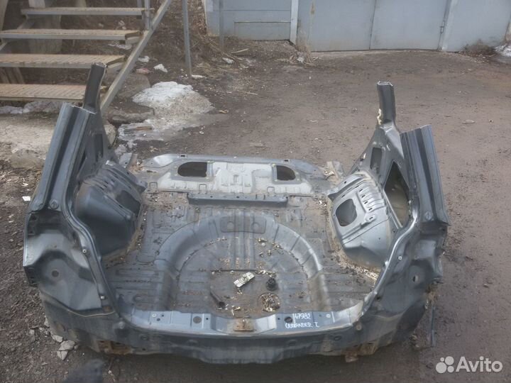 Крыло заднее Mitsubishi Outlander Airtrek