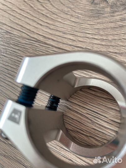 Зажим для трюкового самоката новый