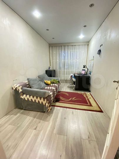 3-к. квартира, 70 м², 5/5 эт.