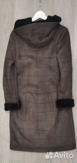 Дубленка натуральная женская с капюшоном