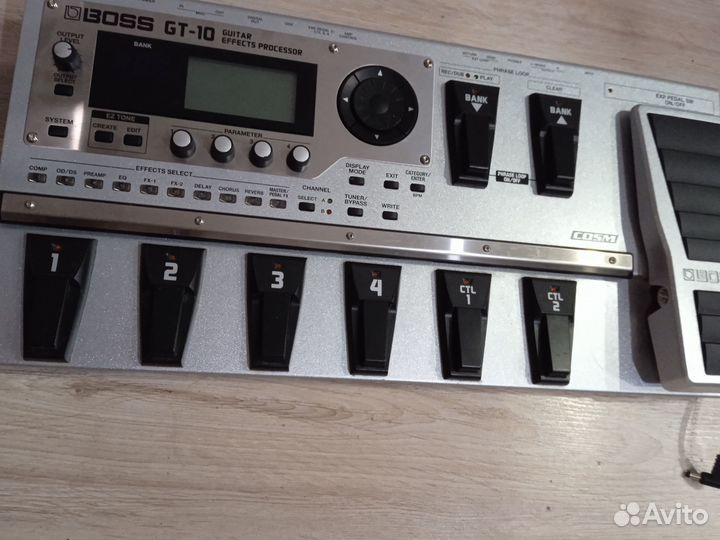 Гитарный процессор GT10