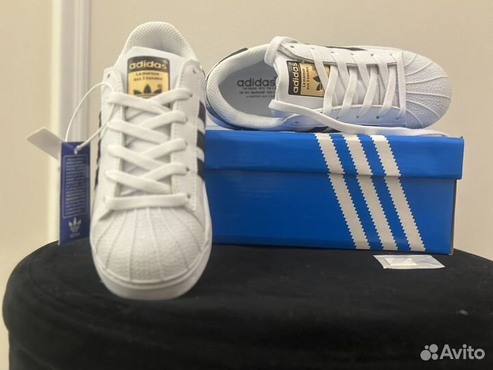 Adidas superstar