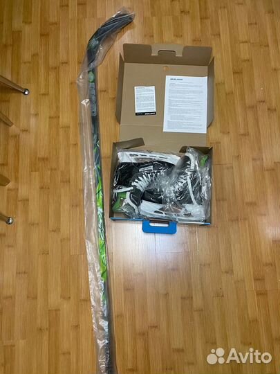 Хоккейные коньки bauer 43 размер и клюшка Заряд