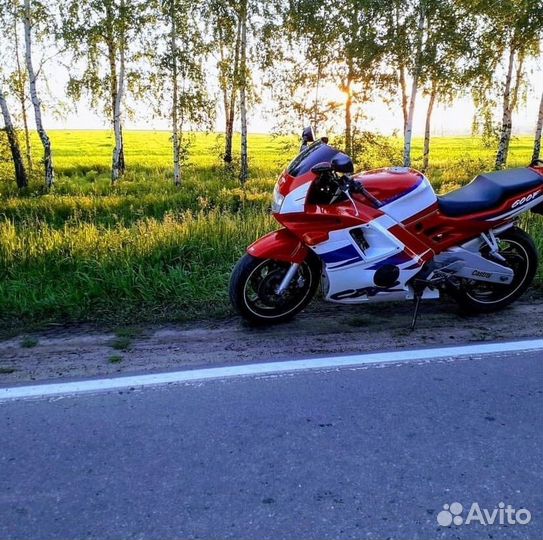 Honda cbr 600f2