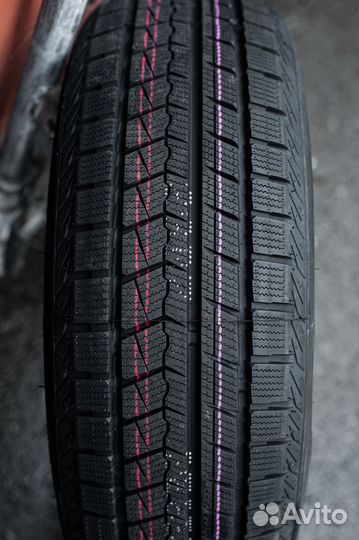 Zmax Icepioneer 868 205/50 R17 93H