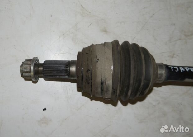 Привод передний правый Volkswagen Touareg 10-18 г