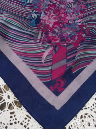 Большой красивый платок шаль