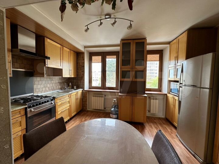 3-к. квартира, 108 м², 3/4 эт.