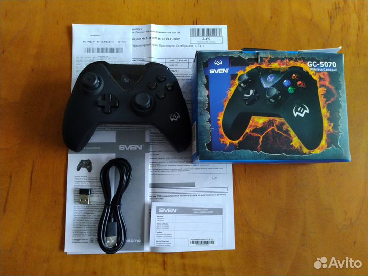 Продам Геймпад беспроводной sven GC-5070 черный