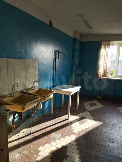 Комната 18 м² в 8-к., 5/5 эт.