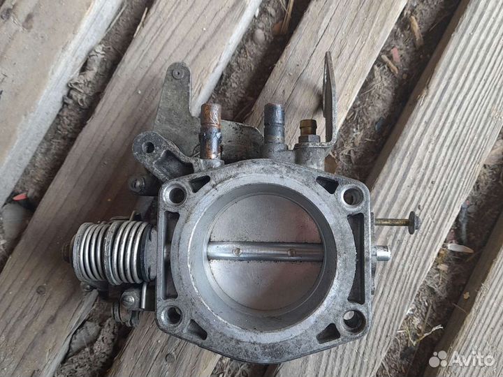 Дроссельной заслонка бмв М50В25