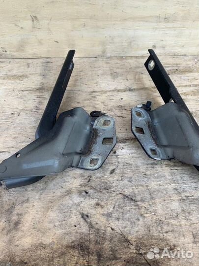 Петли капота VW Passat Cc (2008-2012)