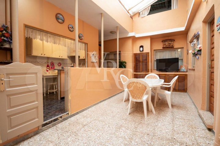 Дом 230 м² на участке 183 м² (Испания)