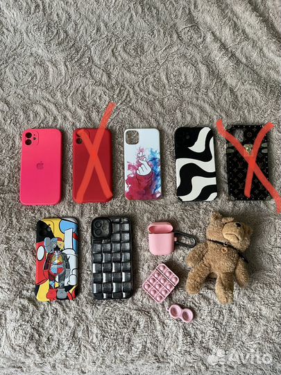 Чехлы на телефон iPhone 11 и на airpods 1