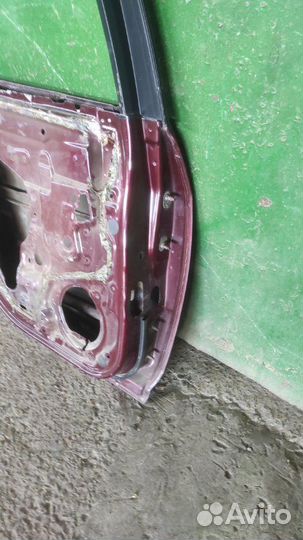 Дверь боковая задняя левая Nissan Primera P 12