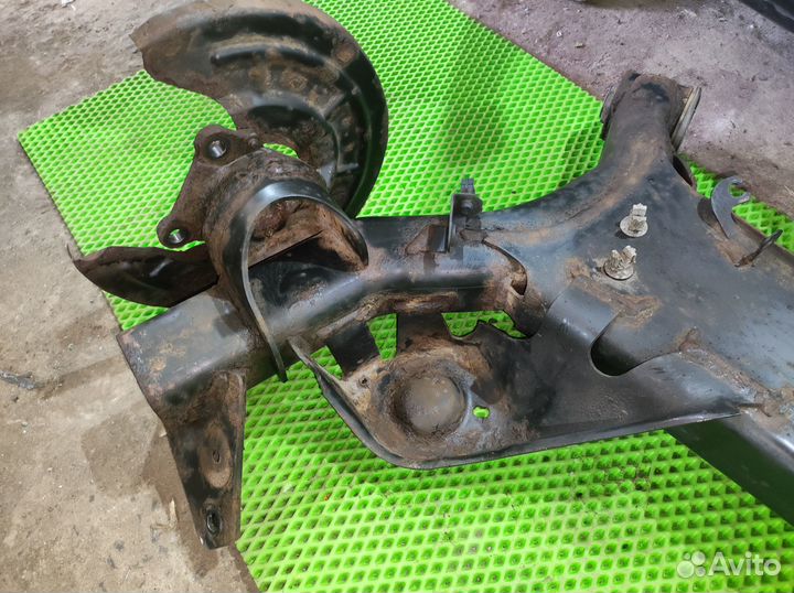 Балка подвески задняя Renault Megane 2