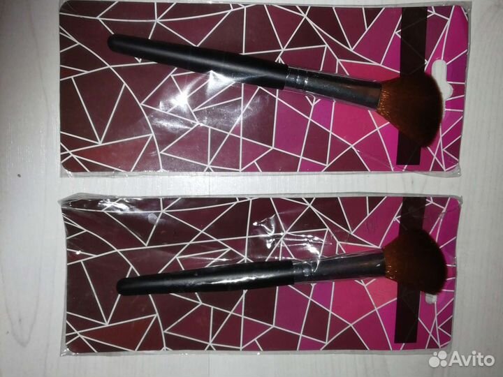 Новая кисть для макияжа