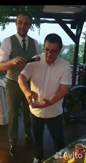 Фокусник (напёрсточник) из 90х