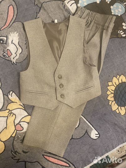 Костюм для мальчика новый