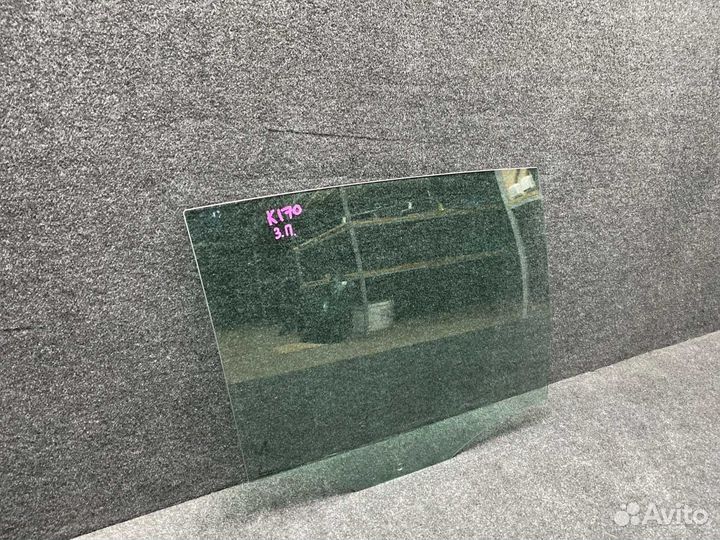 Стекло двери заднее правое Volkswagen Golf 6 1.6