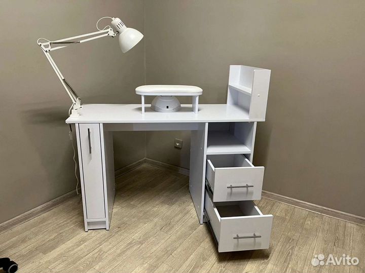 Маникюрный стол Новинкаплюс