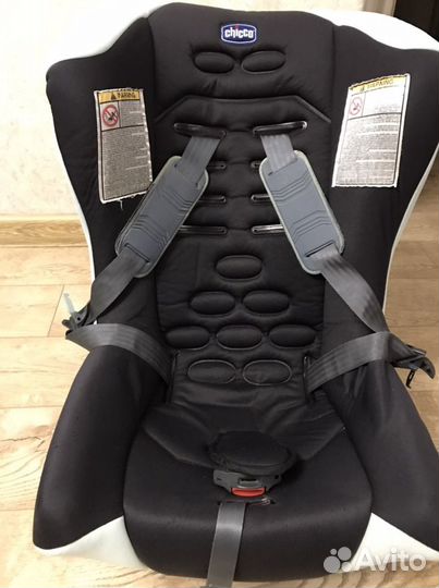Продам автокресло Chicco с 0-18