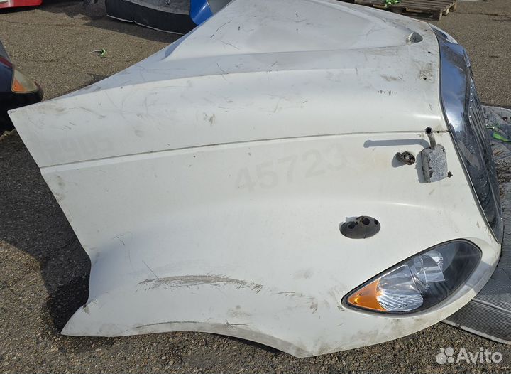 Капот international prostar белый б/у