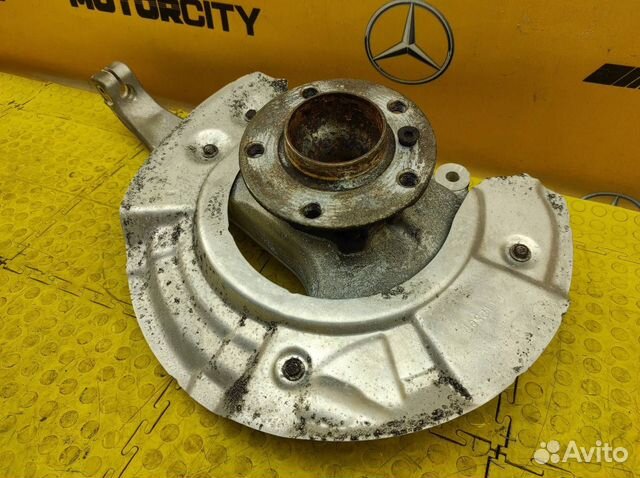 Кулак поворотный передний левый Bmw 520I F10