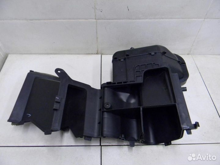 Воздухозаборник (внутри) X-Trail (T30) 2001-2006