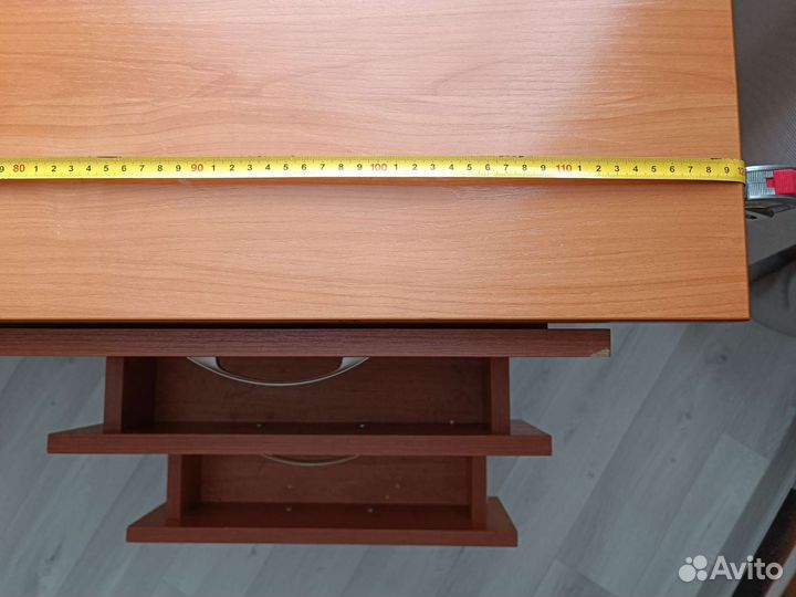 Письменный стол